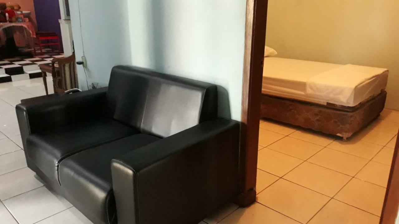 Jabu Rosmina Hotel Citeureup Екстериор снимка